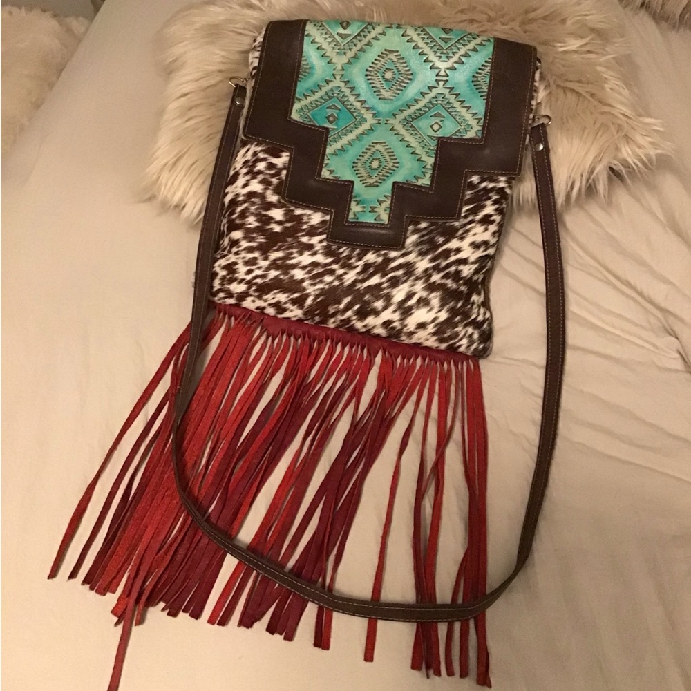 This the the purse you have been looking for!